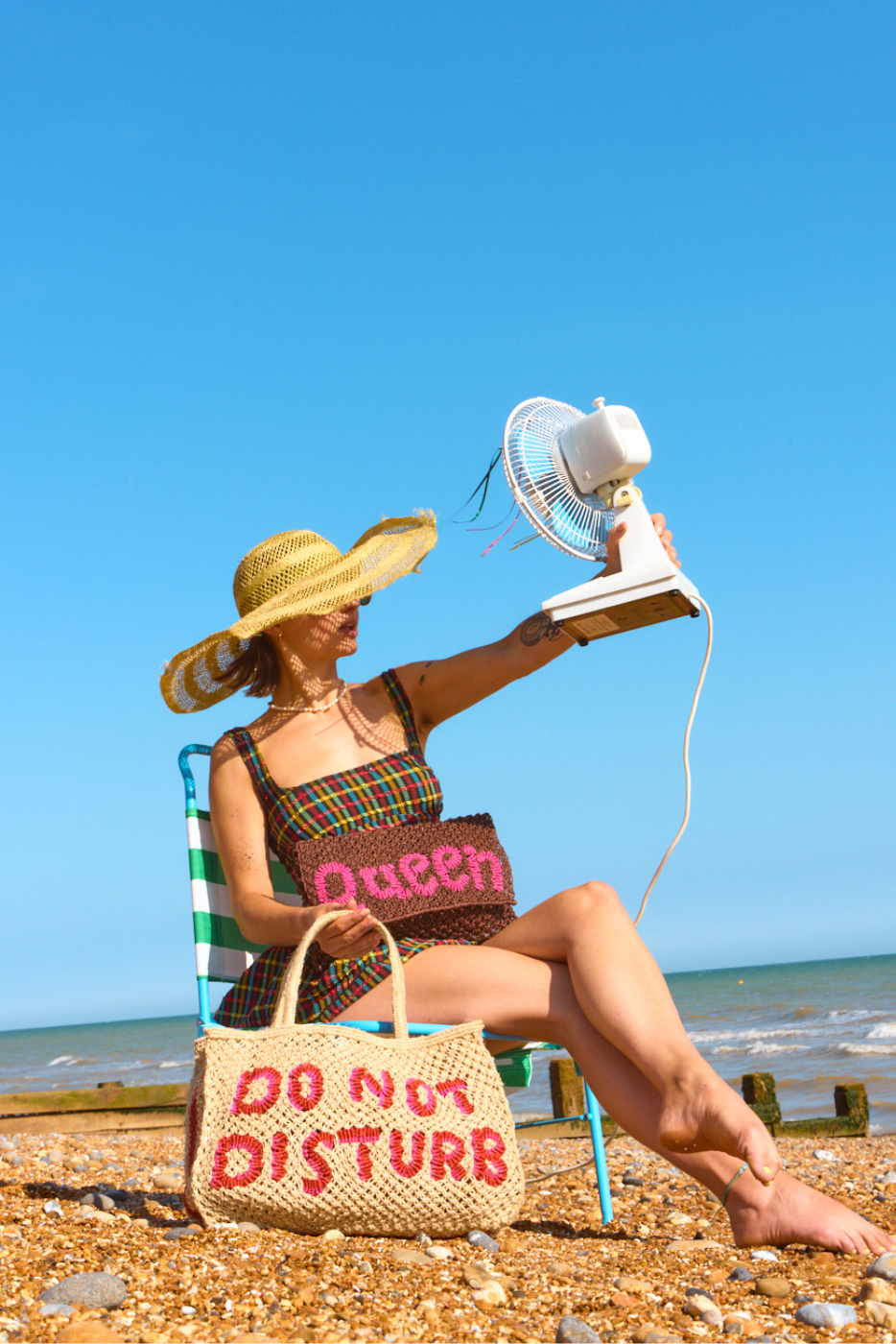 Do Not Disturb - Natural and reds
