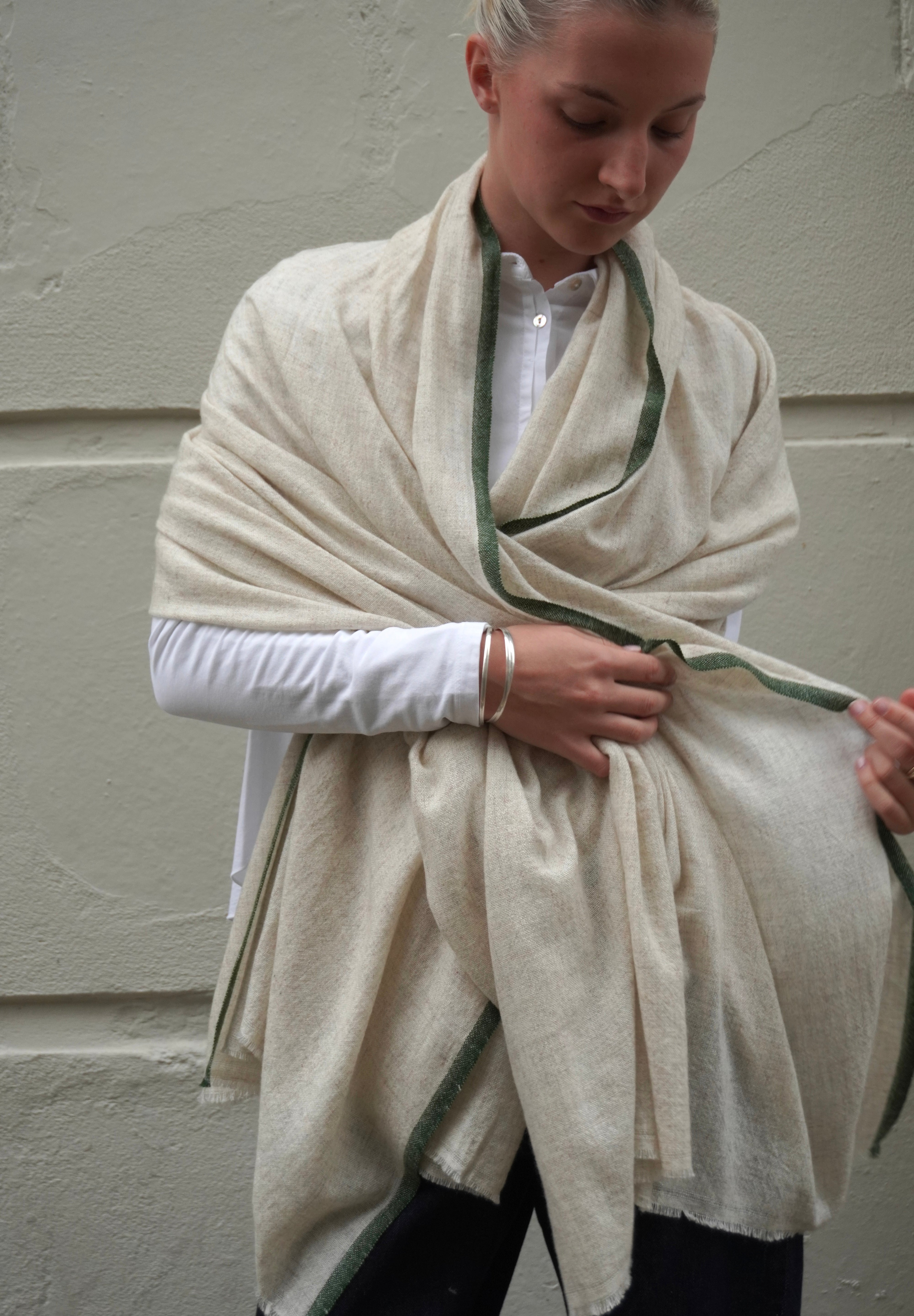 Contrast Edge Cashmere Wrap