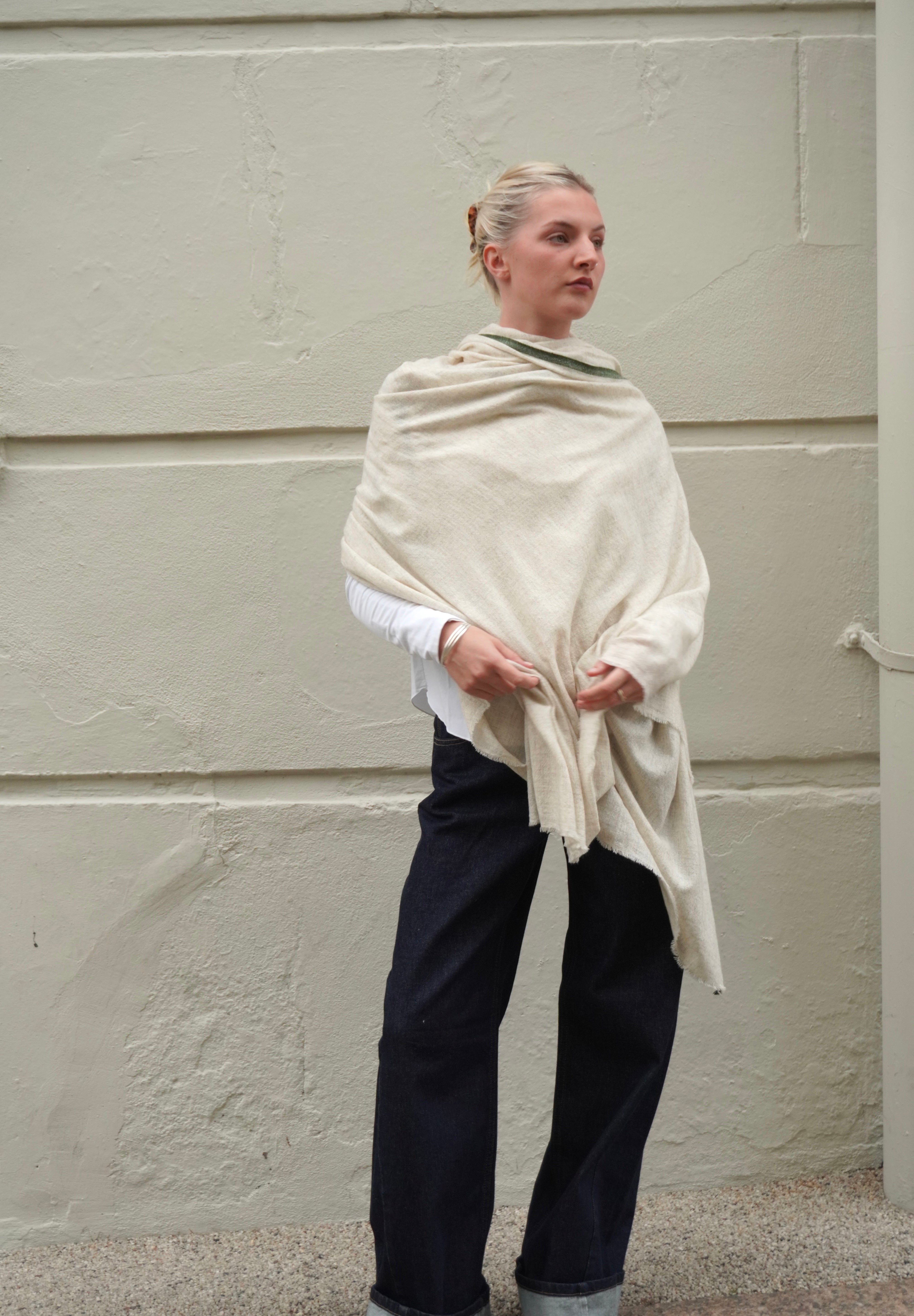 Contrast Edge Cashmere Wrap