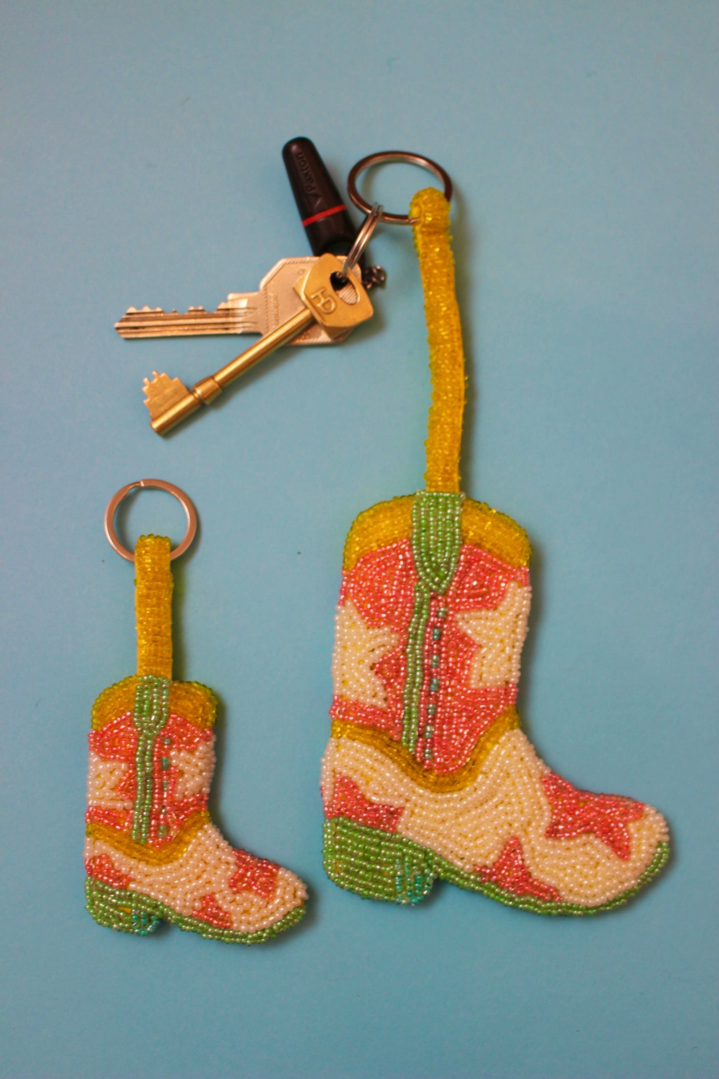 Cowboy boot beaded charm keyring - Pink
