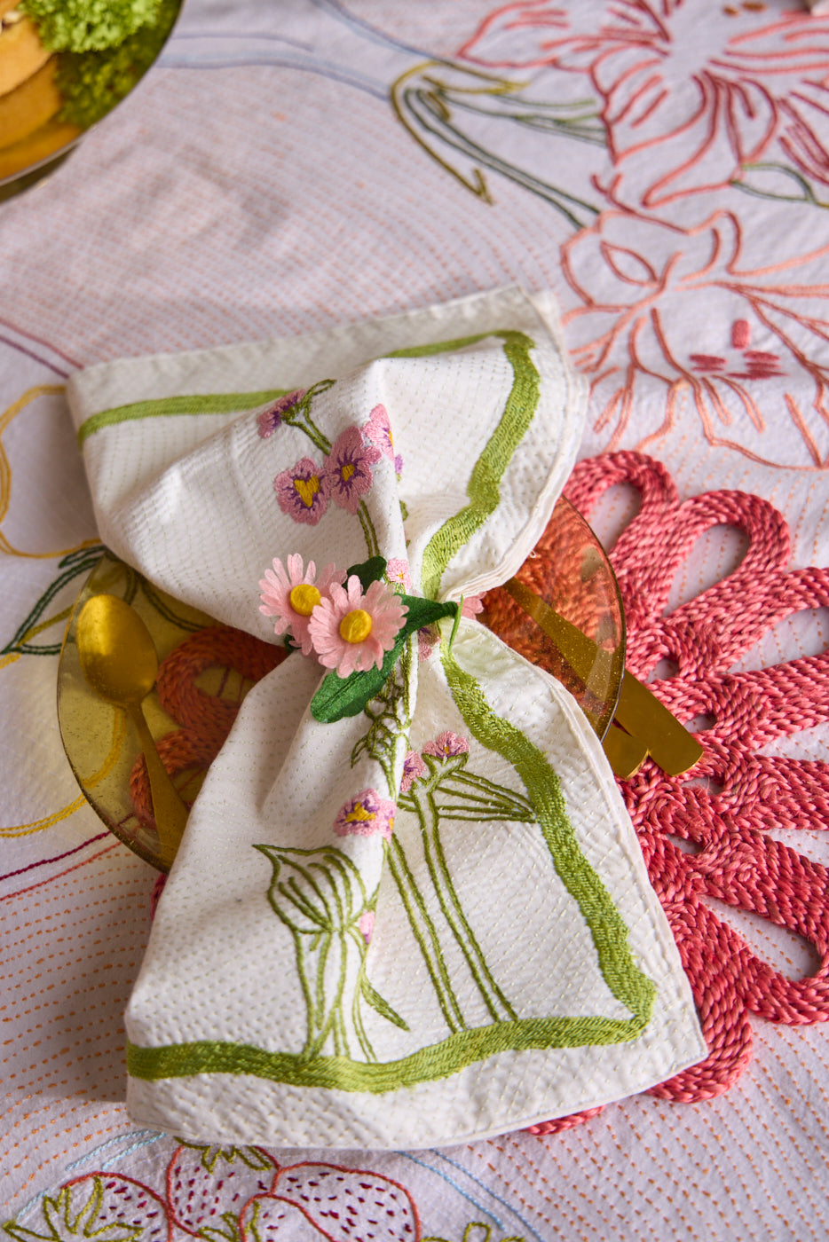 Set of 4 Daisy Napkin Rings