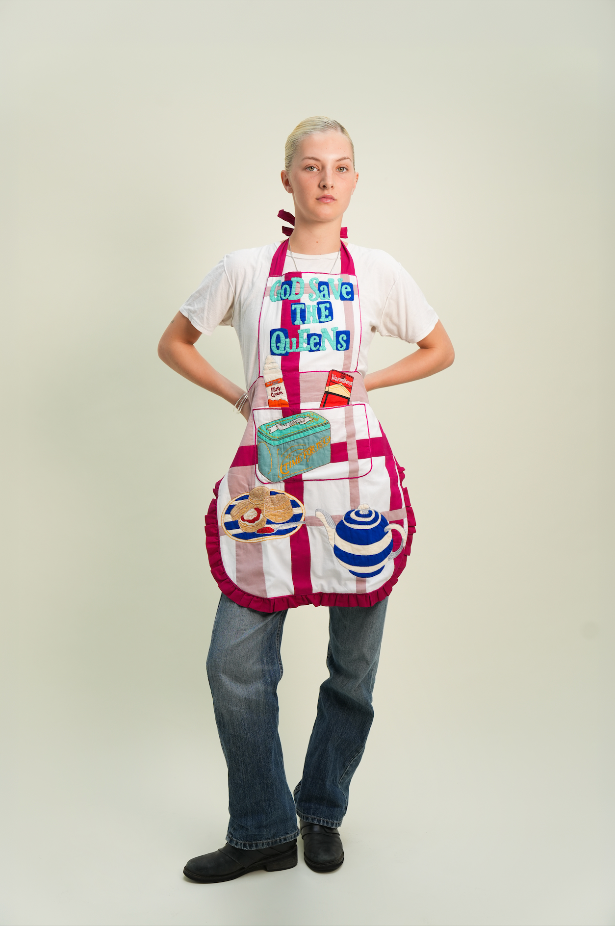 God Save The Queens Apron [Preorder: Mid-End October]