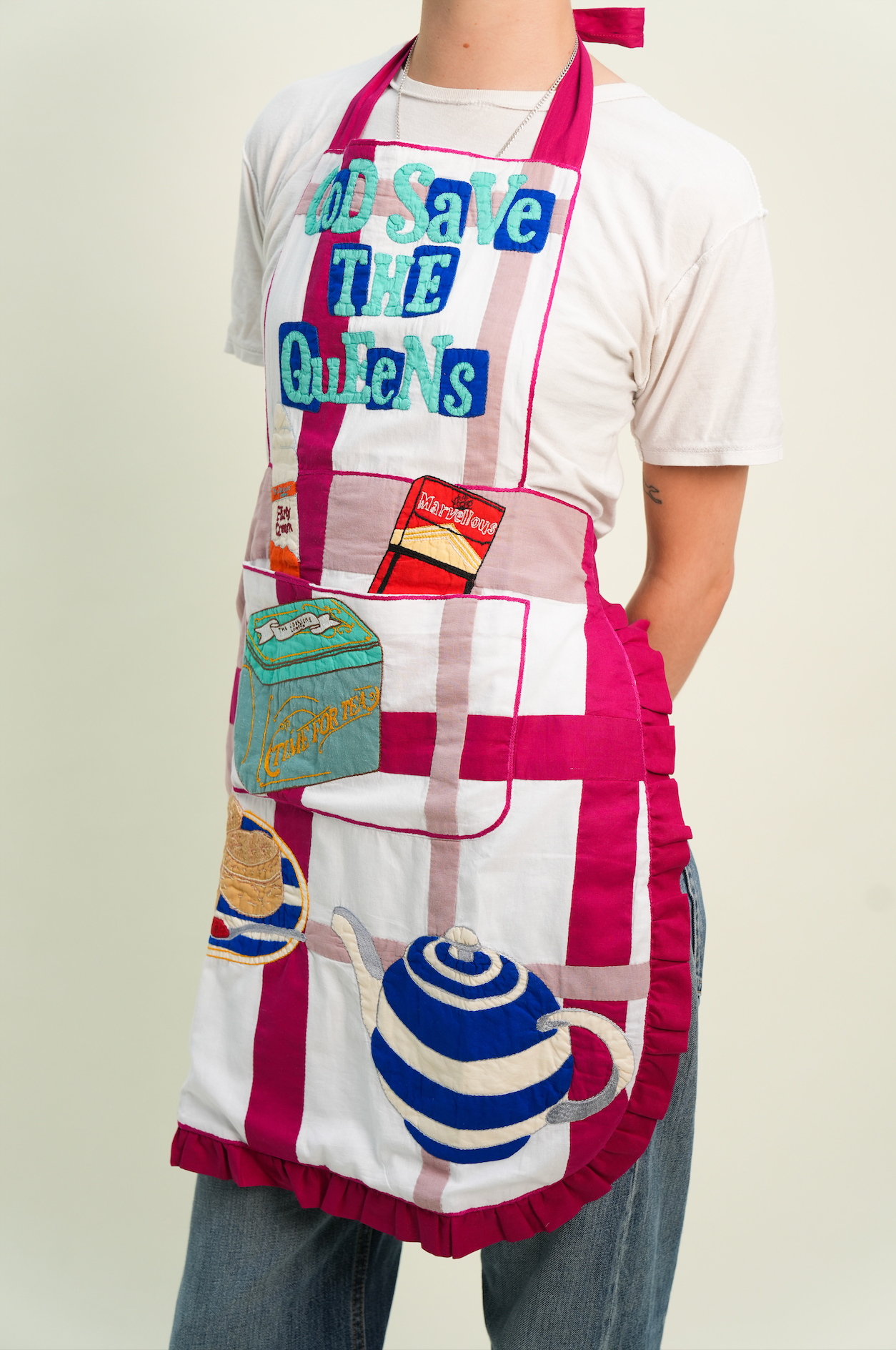 God Save The Queens Apron [Preorder: Mid-End October]