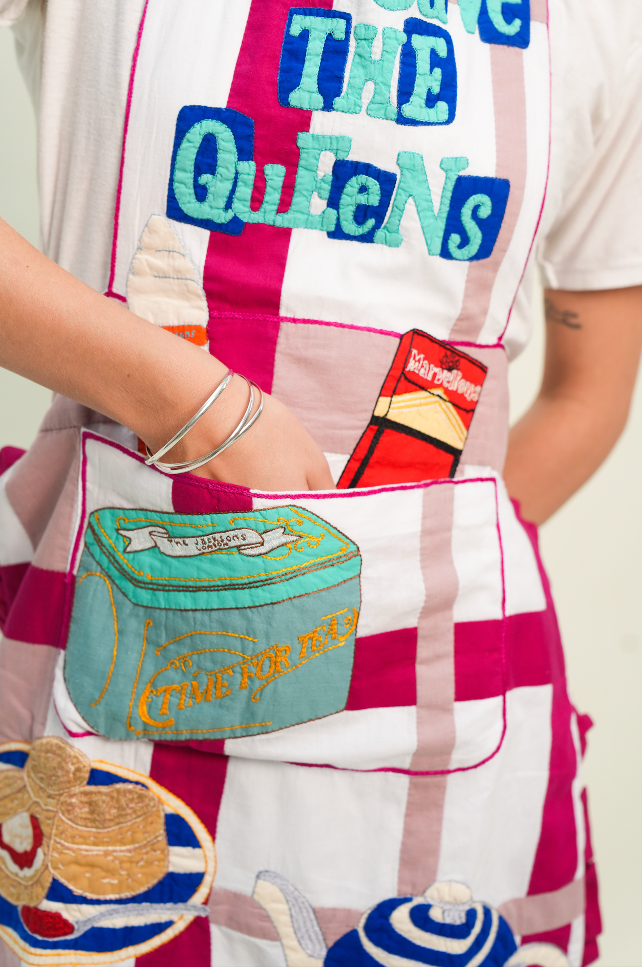 God Save The Queens Apron [Preorder: Mid-End October]