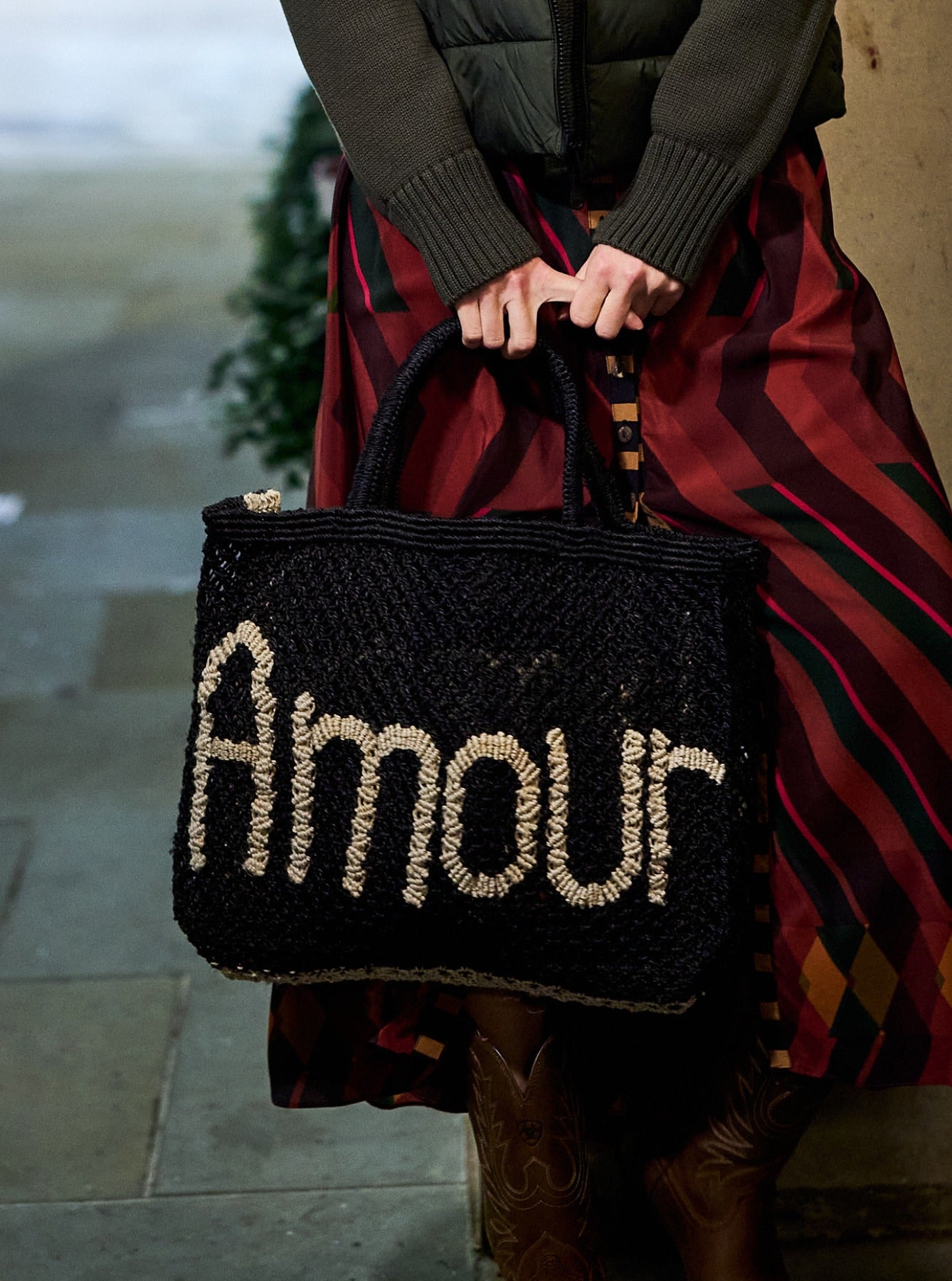 Amour - Black and natural