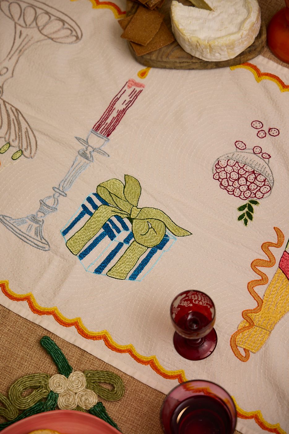 Feast Table Runner