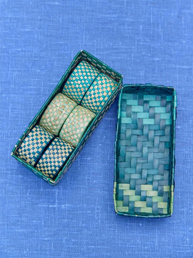 Set of 6 Reed Placemats & Napkin Rings