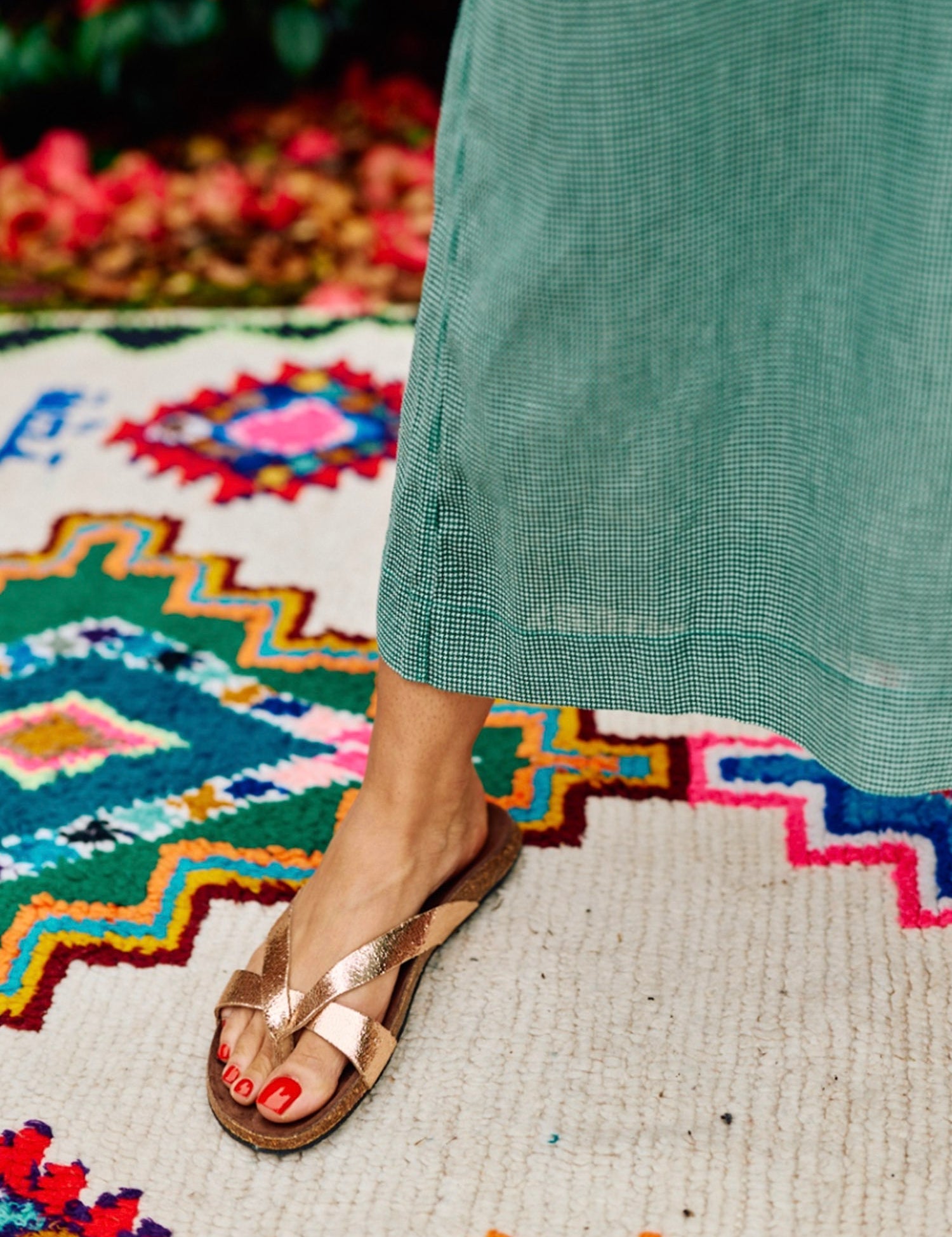 rosegoldsandals.jpg